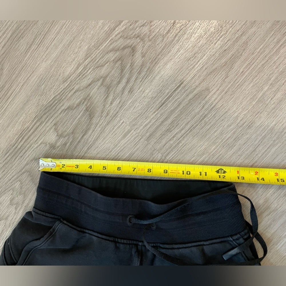 Lululemon Warm Down Jogger II Black (First Release). Size 4 - Picture 9 of 11